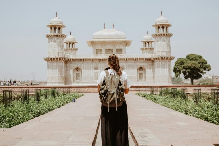 How to Handle Culture Shock in Your First Few Weeks Abroad