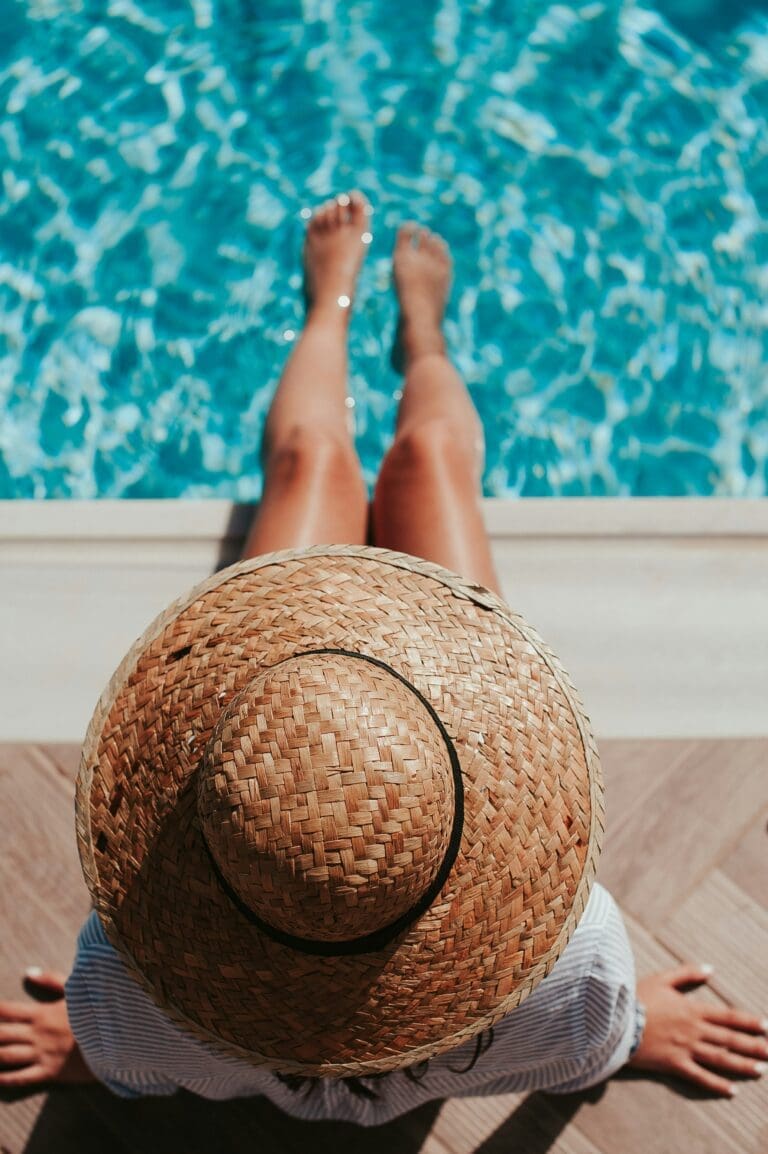 Top Trends In Modern Swimming Pool Design For Homeowners