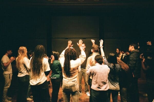 How Choir Practice Teaches Kids Teamwork (and How Parents Can Support Them)
