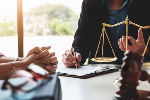 Benefits of Working with an Experienced Car Accident Attorney