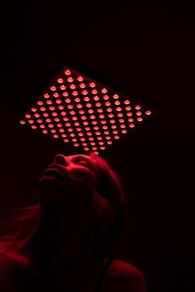 How Red Light Treatments Help Support a Healthier Lifestyle