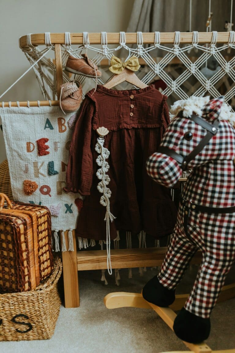 What Makes Organic Cotton a Gentle Choice for Everyday Baby Wear? Benefits for Sensitive Skin and Daily Comfort