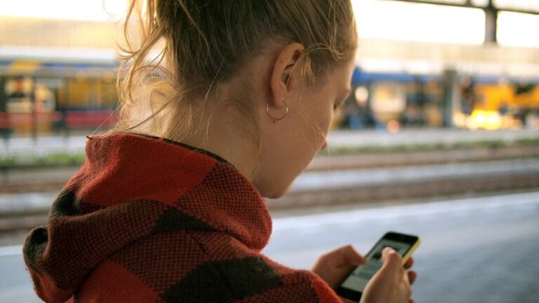 How to Reverse Tech Neck Before It Gets Worse