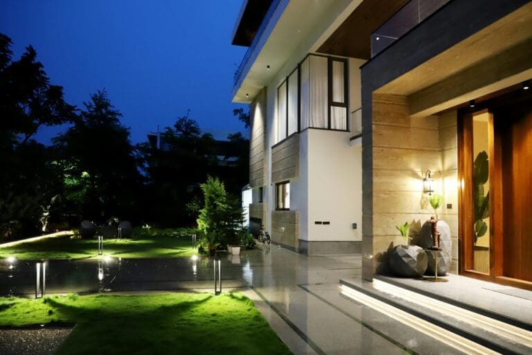 What a Cozy Home Looks Like From the Outside