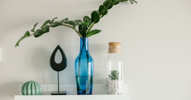 Thrifty Trinkets: Floating Shelf Decor Hacks