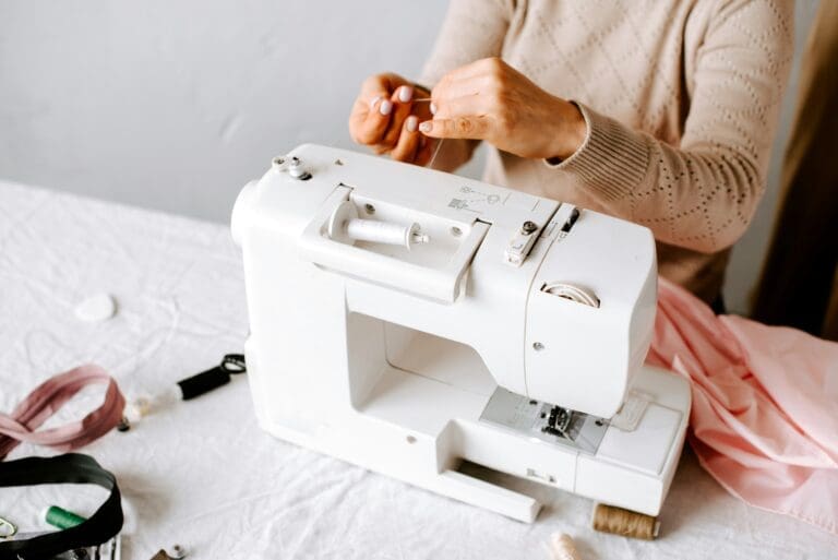 Finding the Right Sewing Machine: A Guide for Beginners and Experts