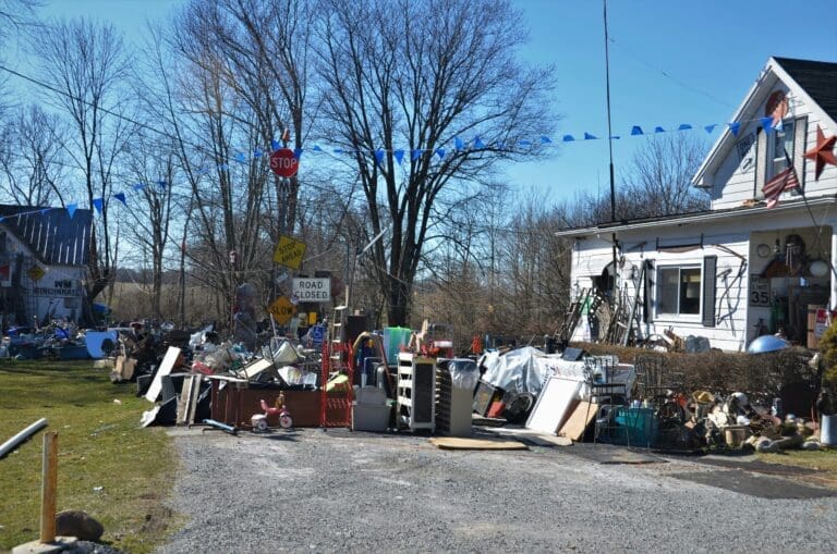 The Benefits of Hiring Junk Removal Ottawa Services