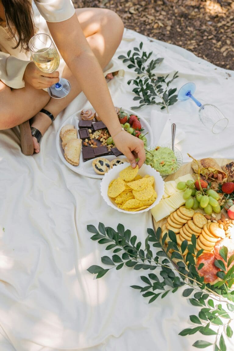 How to Plan a Stylish Family Picnic on a Frugal Budget