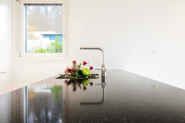 The Versatility and Benefits of Black Granite Surfaces