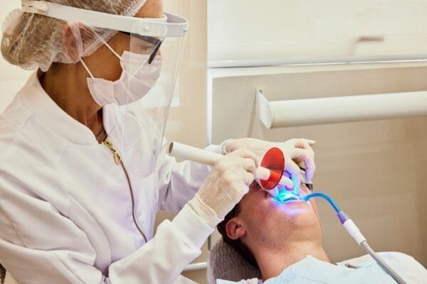 4 Benefits Of Fluoride And Sealant Treatments In General Dentistry
