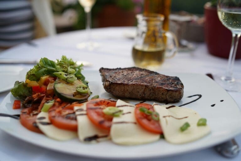 Why Steak Lovers Should Visit a Waterfront Restaurant in Bunbury