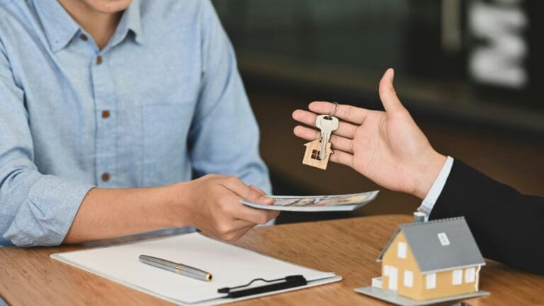 How Cash House Buyers Help Sellers Move On Faster and More Conveniently