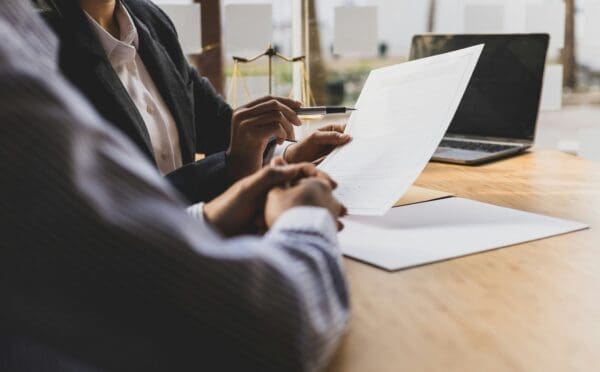 Top 4 Divorce Law Firms in the UAE: A Practical Guide for Expats and Residents
