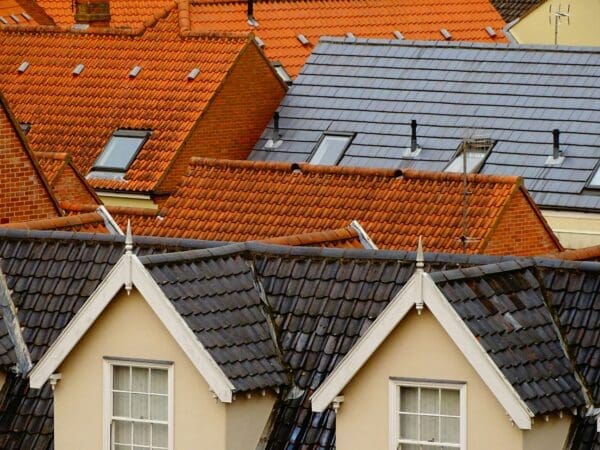 The Ultimate Guide to Types of Roofing Materials and Their Lifespans