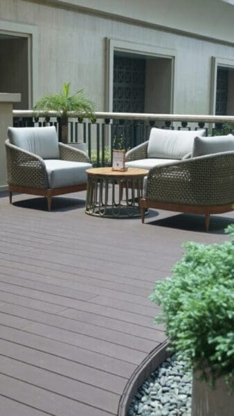 Wood Plastic Composite Decking: The Smart Homeowner's Guide to a Beautiful, Low-Maintenance Outdoor Space