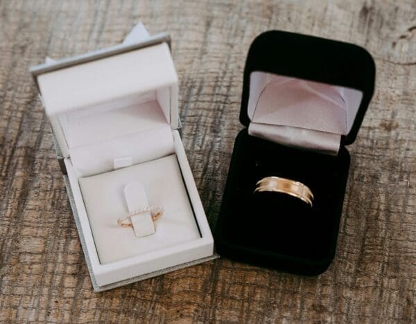 5 Things to Consider Before Buying Wedding Bands Together