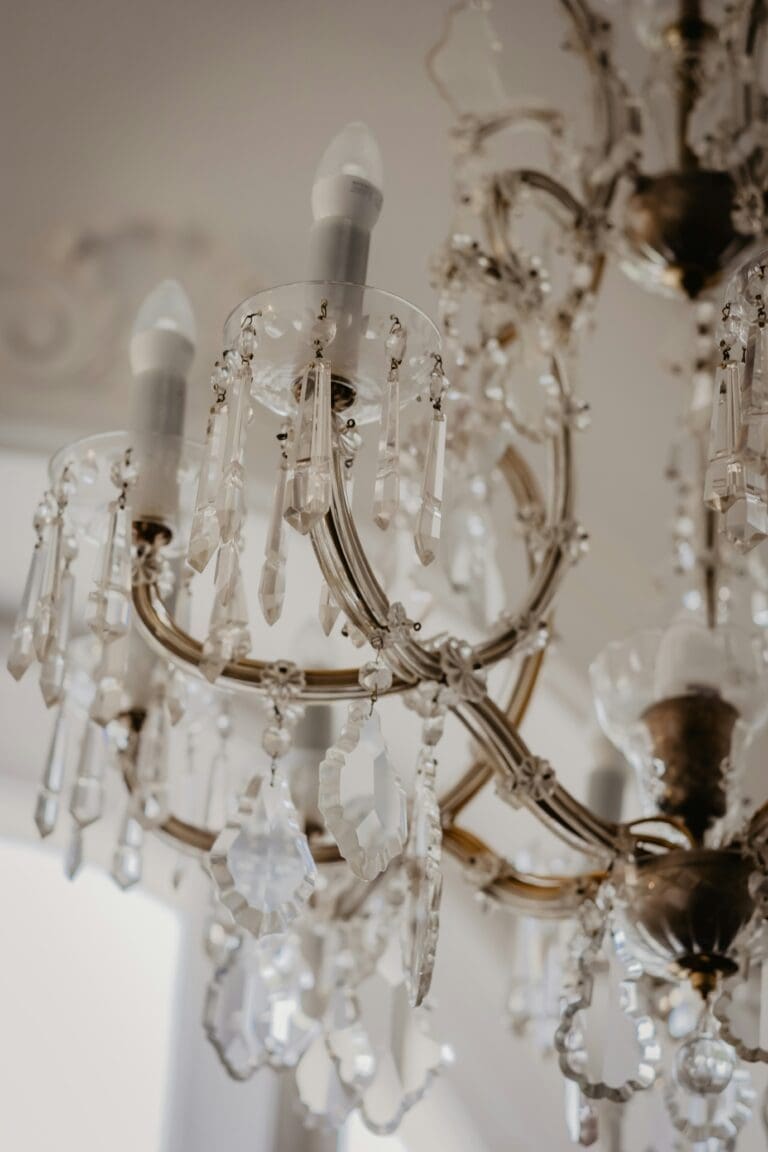 How to Choose the Right Chandelier for Any Room